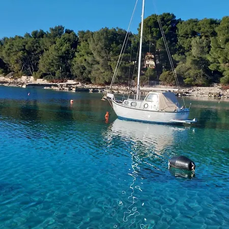 Apartment Losinj Terrace Apartment: Comfort For 7 With Modern Amenities Mali Losinj